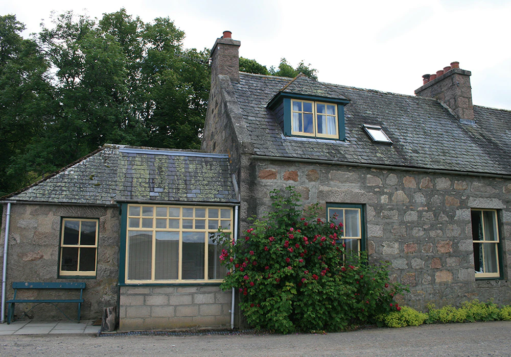 Gardener's Cottage House of Glenmuick
